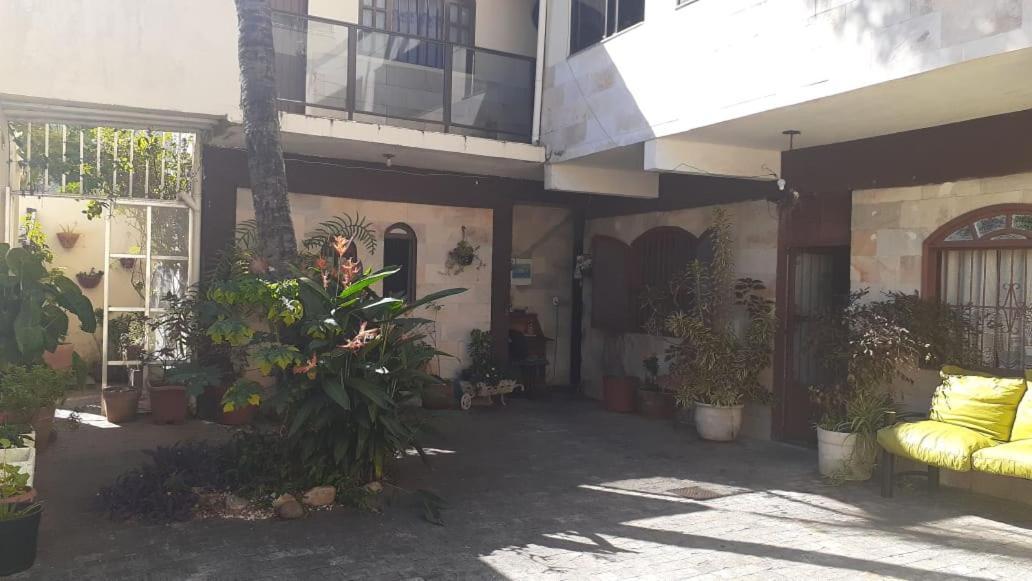 Suítes Tropicana guesthouse Cabo Frio Exterior foto